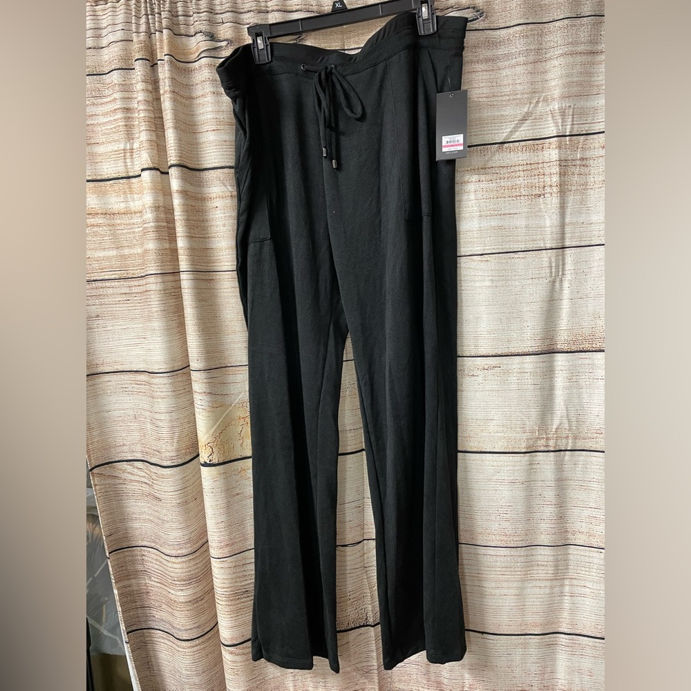 Jones of New York black draw string straight leg pants w/ pockets
